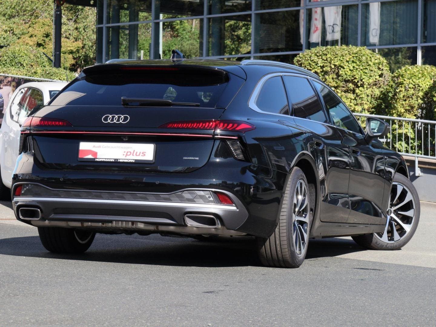 Bild über Audi A6 Avant e-hybrid e-hybrid quattro 220 kW S tronic - für weitere Informationen kontaktieren Sie den Audi Partner