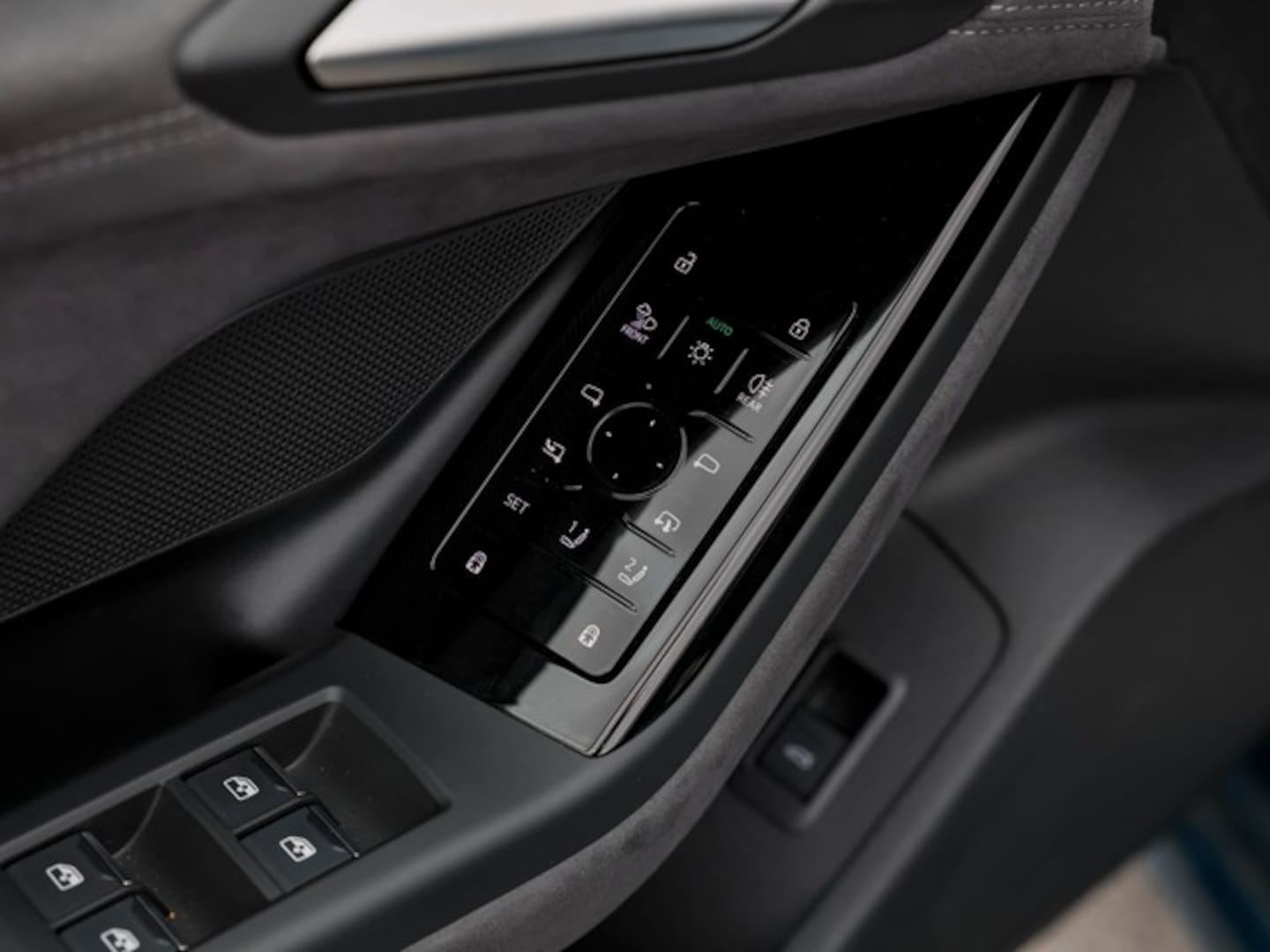 Bild über Audi A6 Sportback e-tron e-tron quattro - für weitere Informationen kontaktieren Sie den Audi Partner