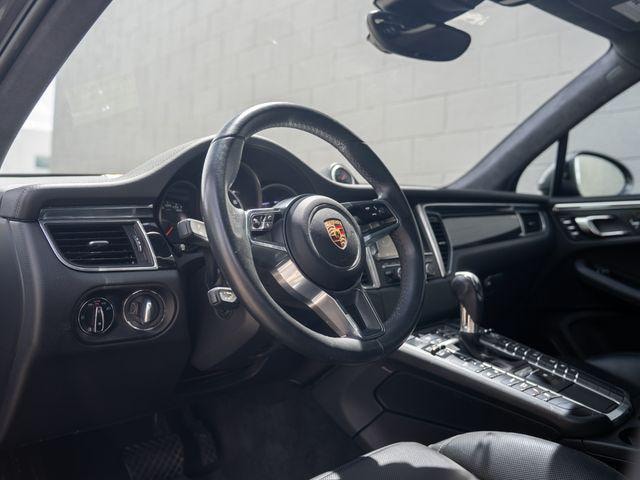 2015 Porsche Macan