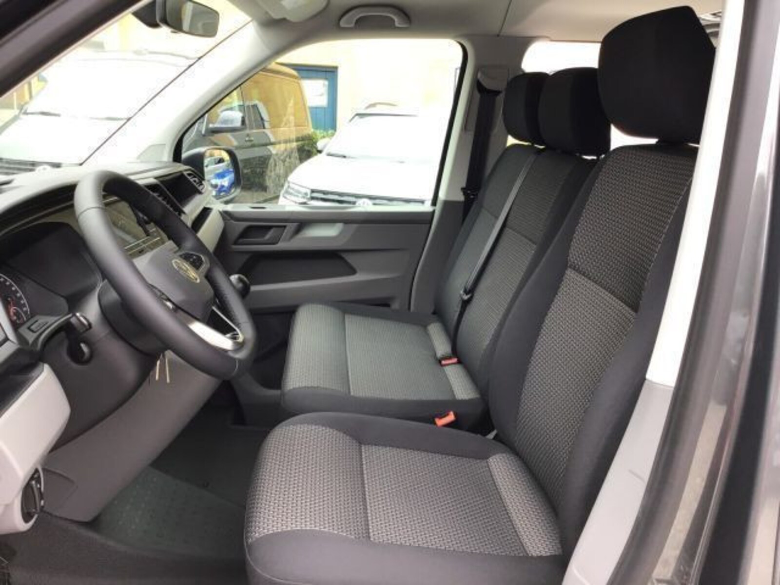 Volkswagen T6.1 Caravelle kurzer Radstand – Bild 7