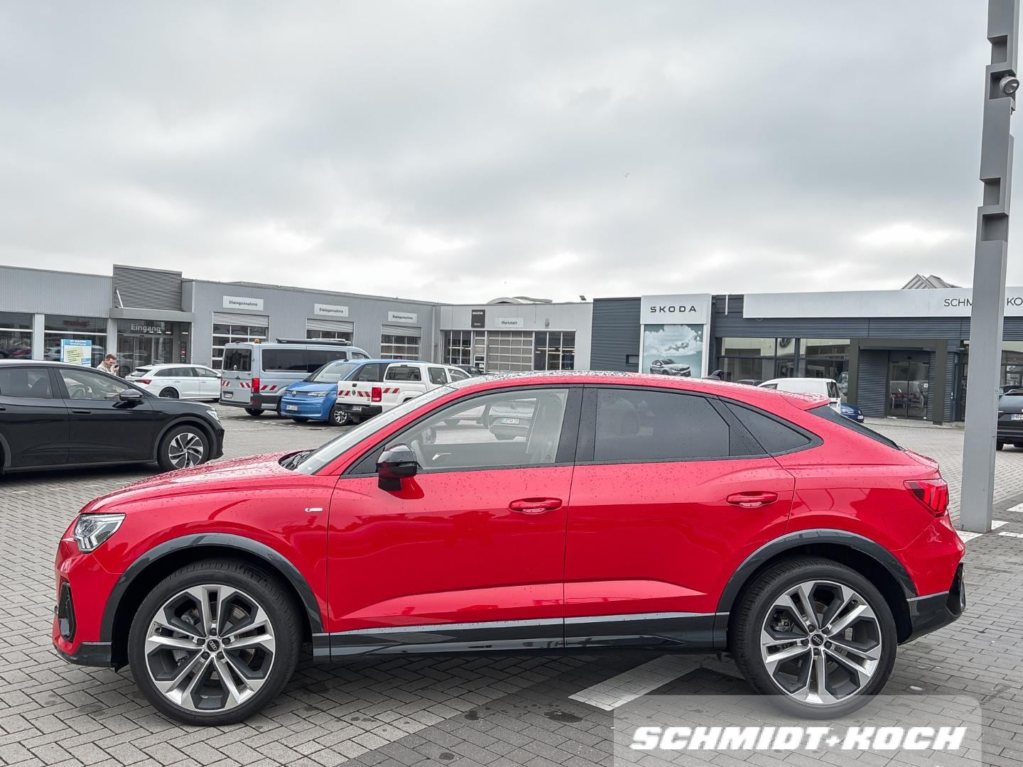 Bild über Audi Q3 Sportback S line 40 TDI quattro S tronic - für weitere Informationen kontaktieren Sie den Audi Partner