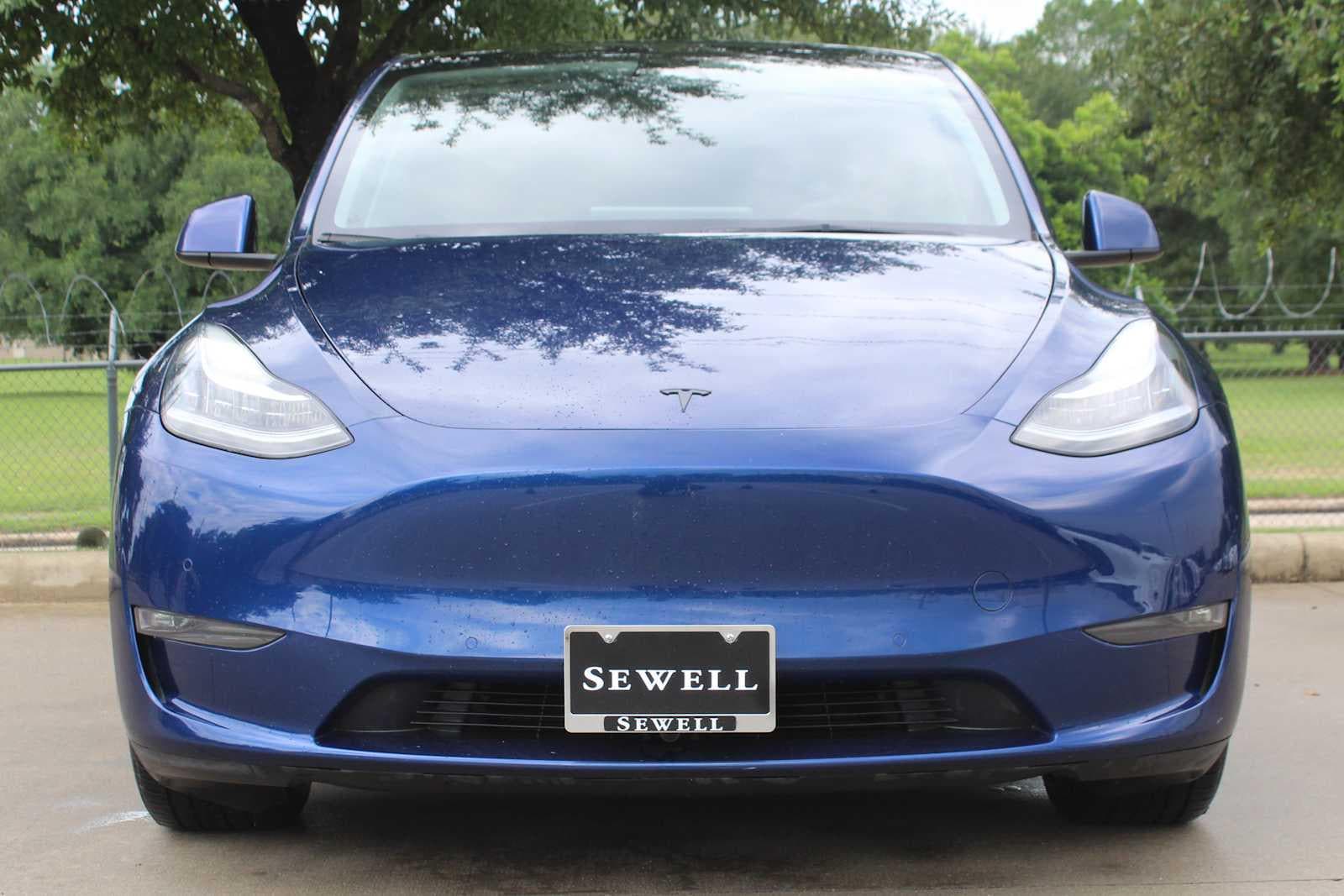 Used 2022 Tesla Model Y Long Range with VIN 7SAYGDEE3NF424147 for sale in Houston, TX