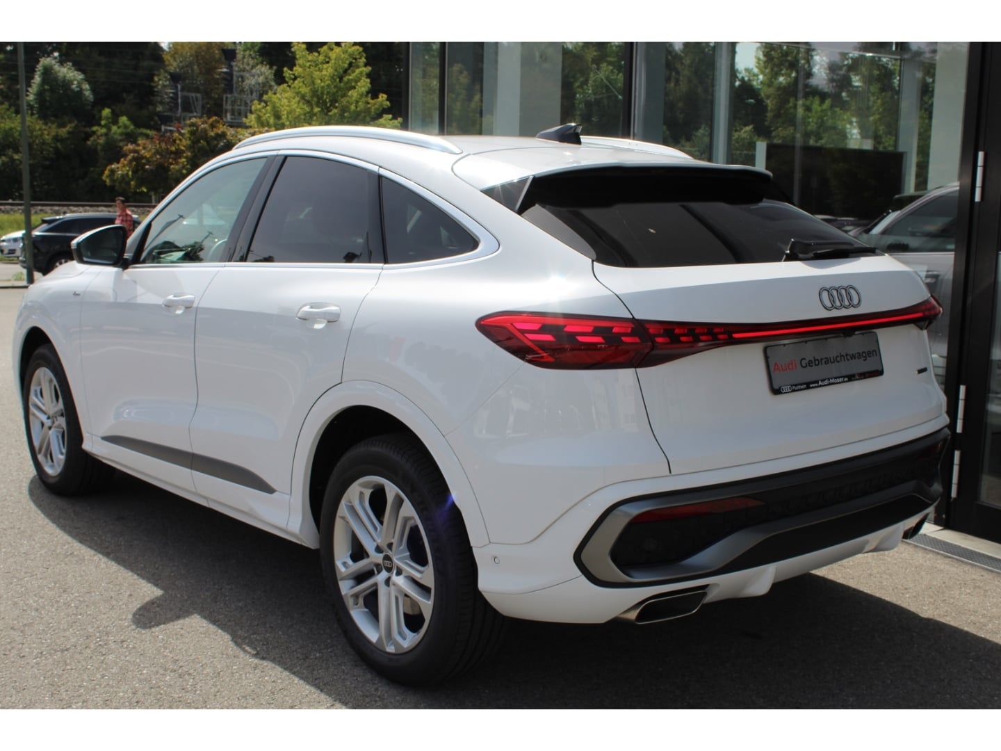 Bild über Audi Q5 Sportback TFSI quattro 150 kW S tronic - für weitere Informationen kontaktieren Sie den Audi Partner