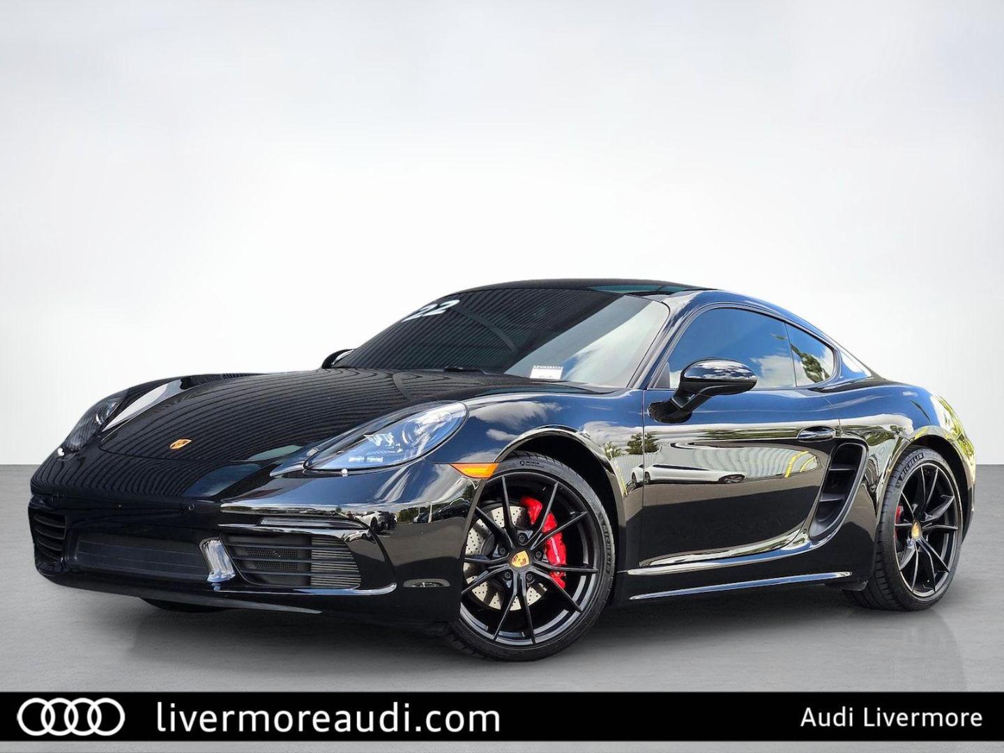 2022 Porsche 718 Cayman S's photo