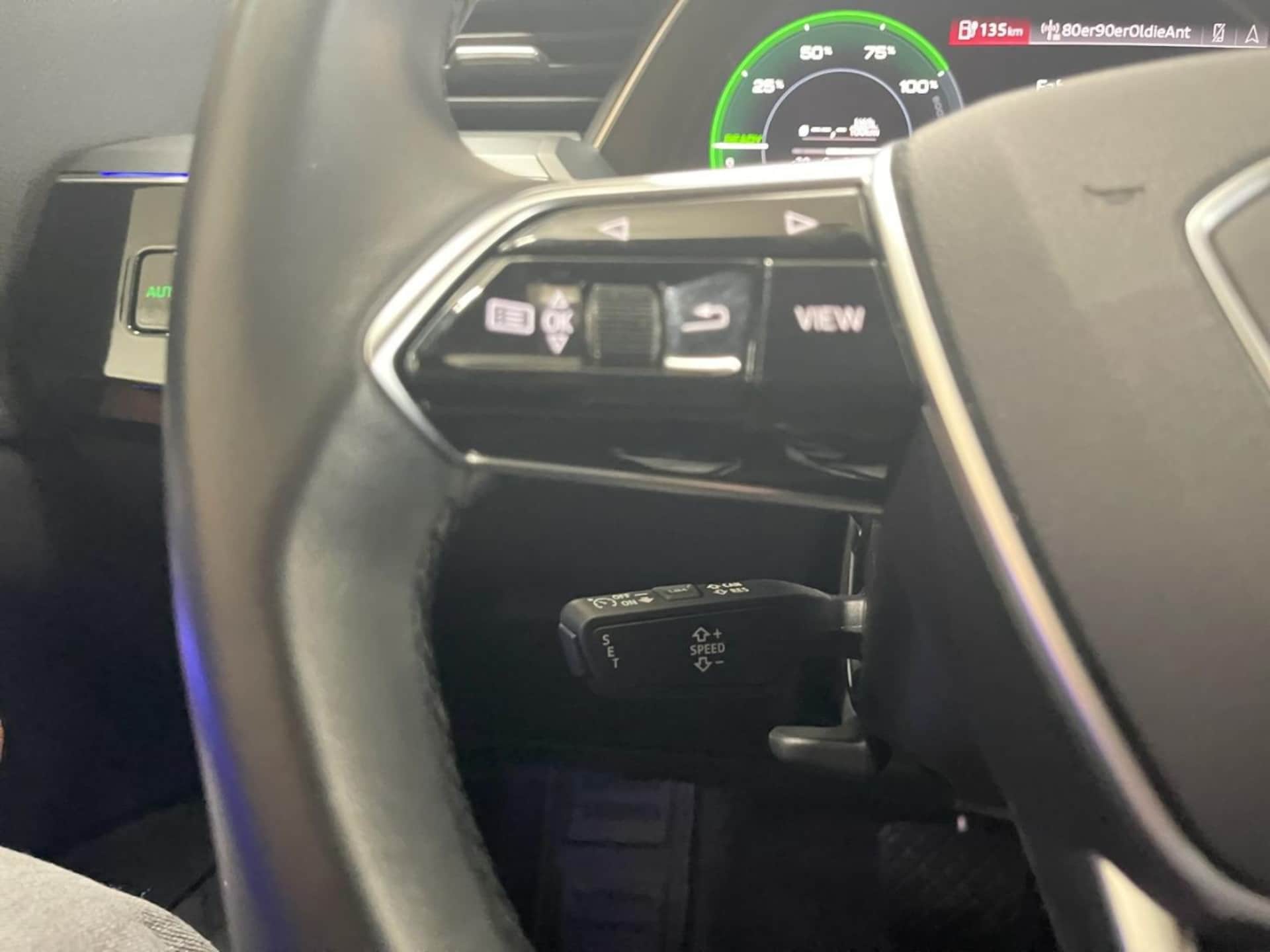 Audi e-tron S line