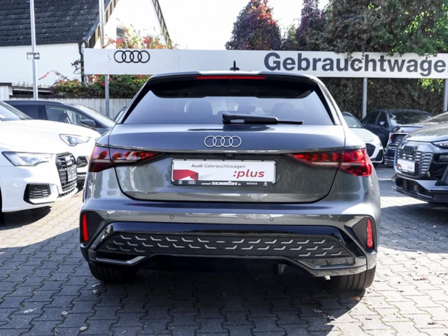Bild über Audi A3 Sportback S line 35 TFSI S tronic - für weitere Informationen kontaktieren Sie den Audi Partner