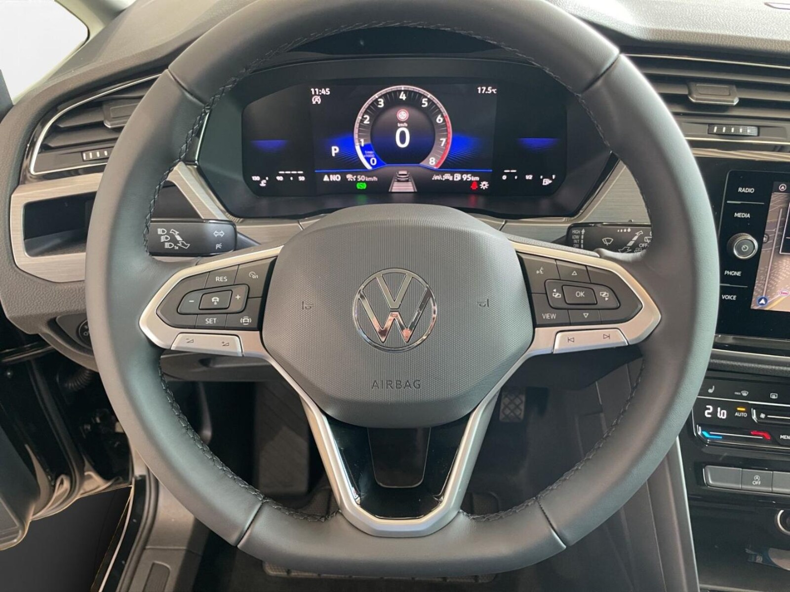 Volkswagen Touran – Bild 6