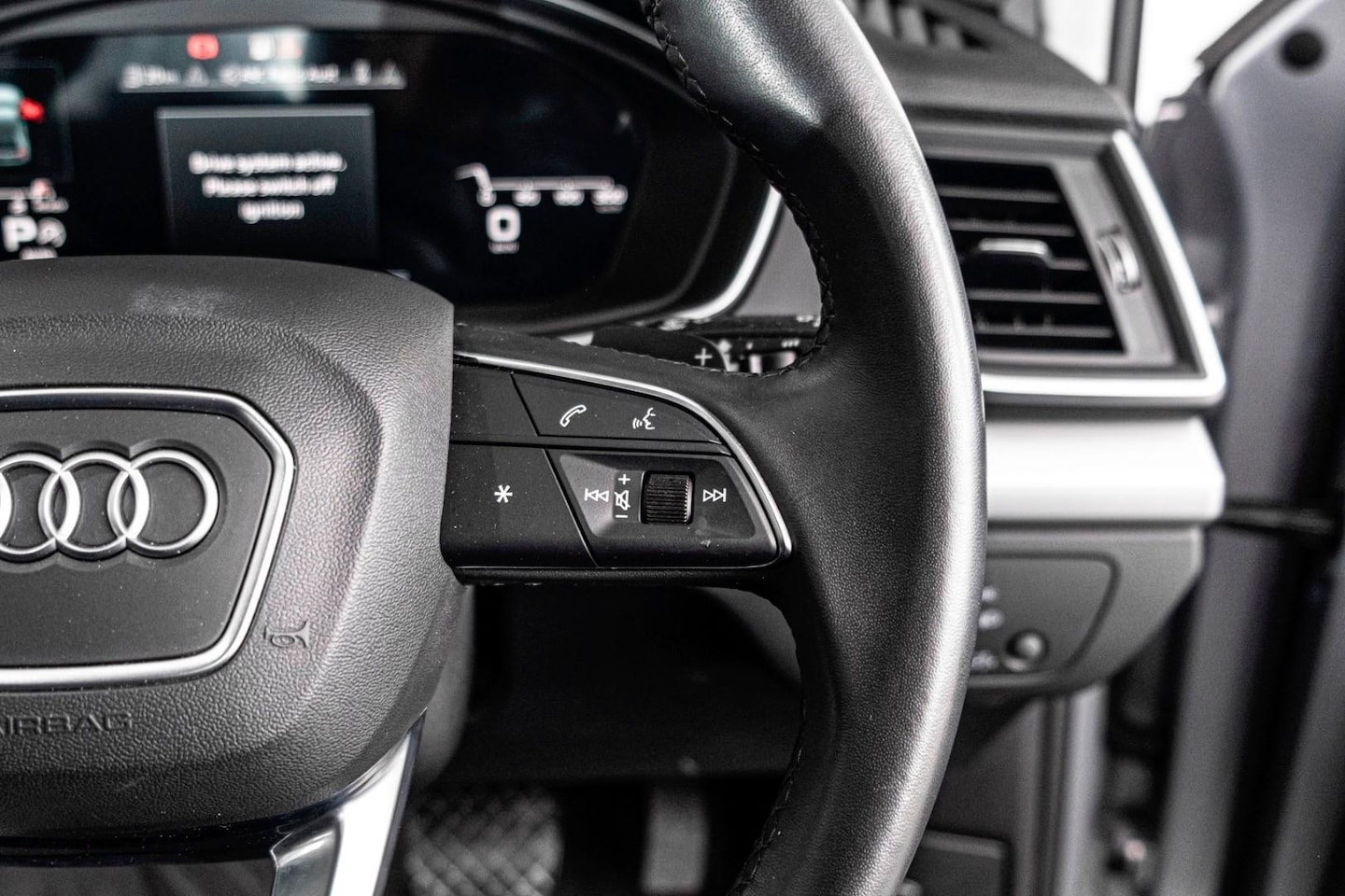 Image about Audi Q5 45 TFSI quattro S tronic