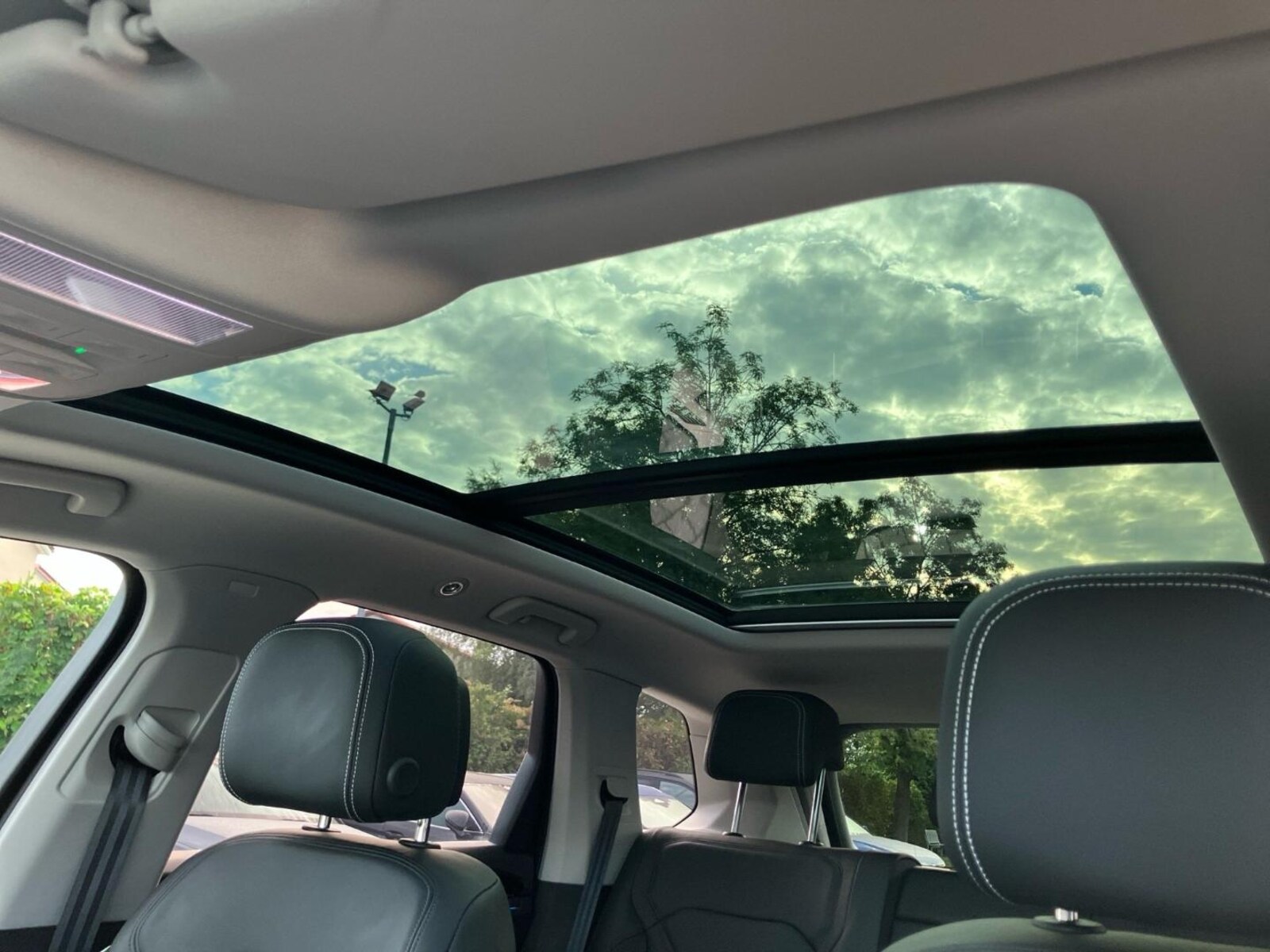 Volkswagen Touareg – Bild 18