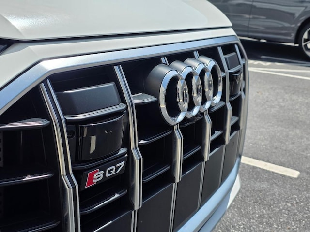 2021 Audi SQ7