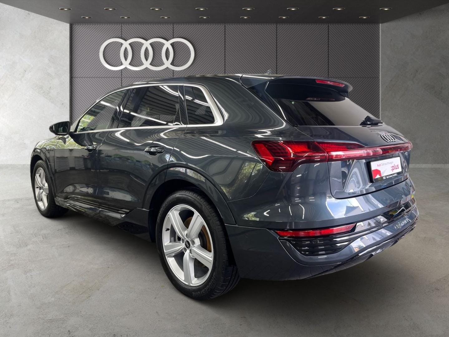 Bild über Audi Q8 e-tron advanced 50 e-tron quattro - für weitere Informationen kontaktieren Sie den Audi Partner
