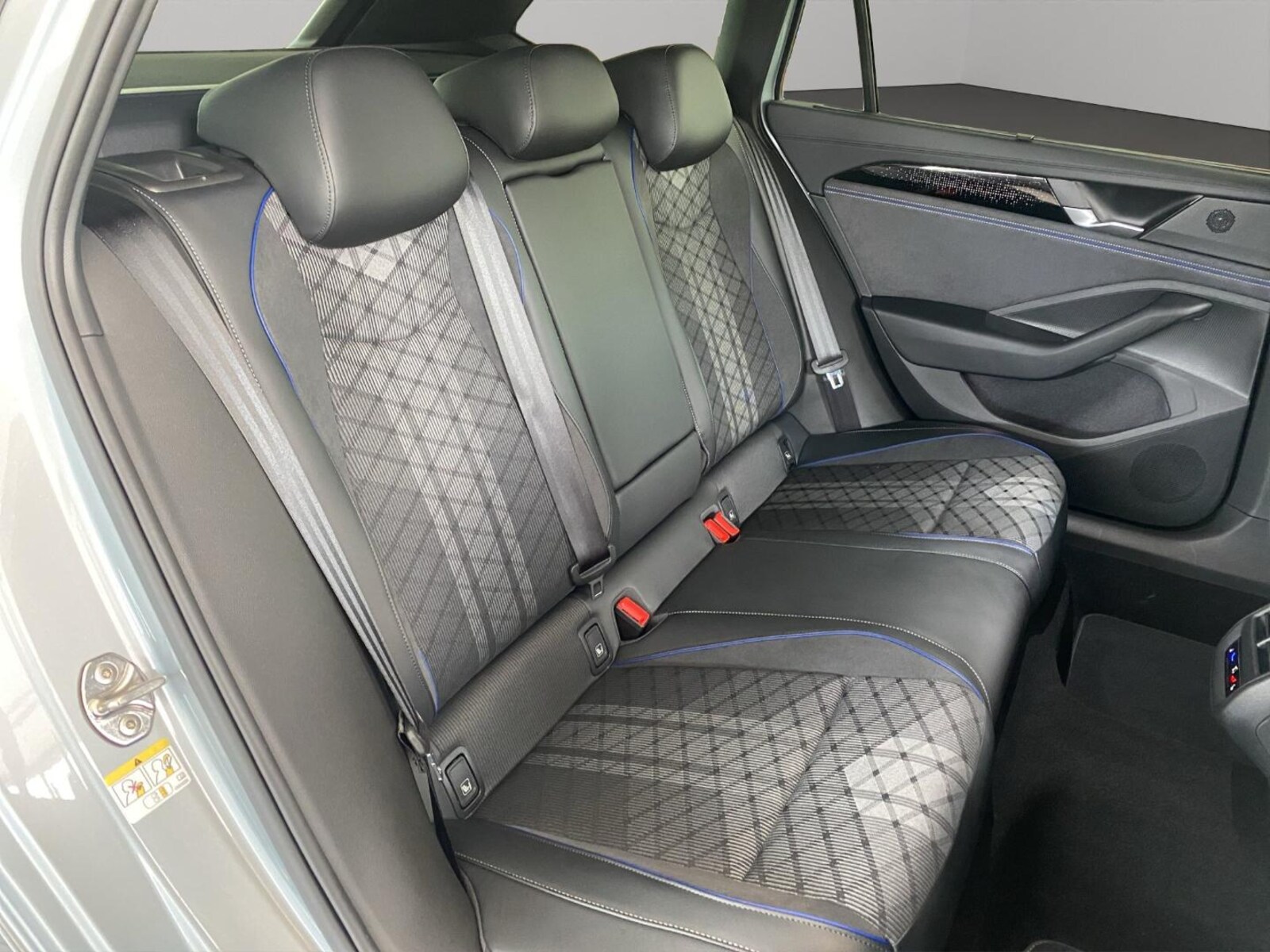 Volkswagen Passat – Bild 7