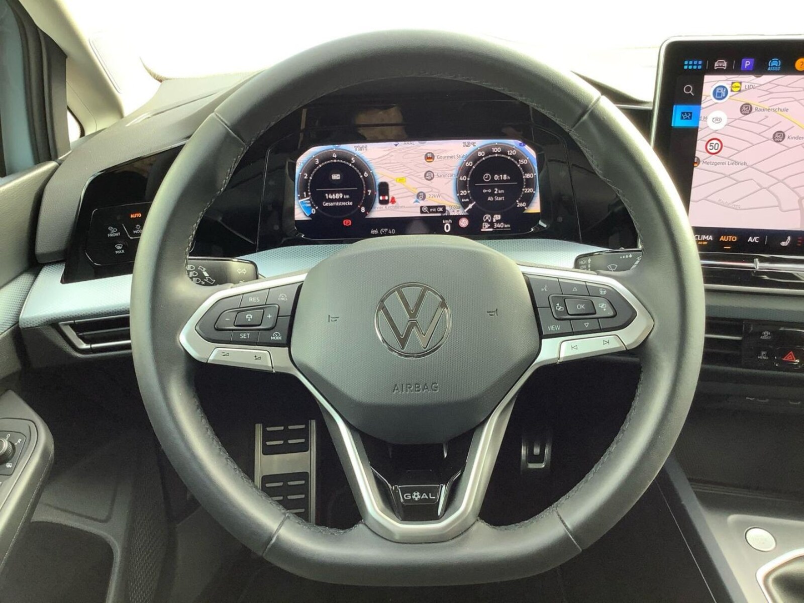 Volkswagen Golf Variant – Bild 12