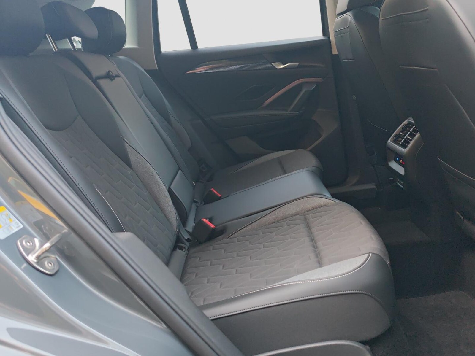 Volkswagen Tiguan – Bild 16