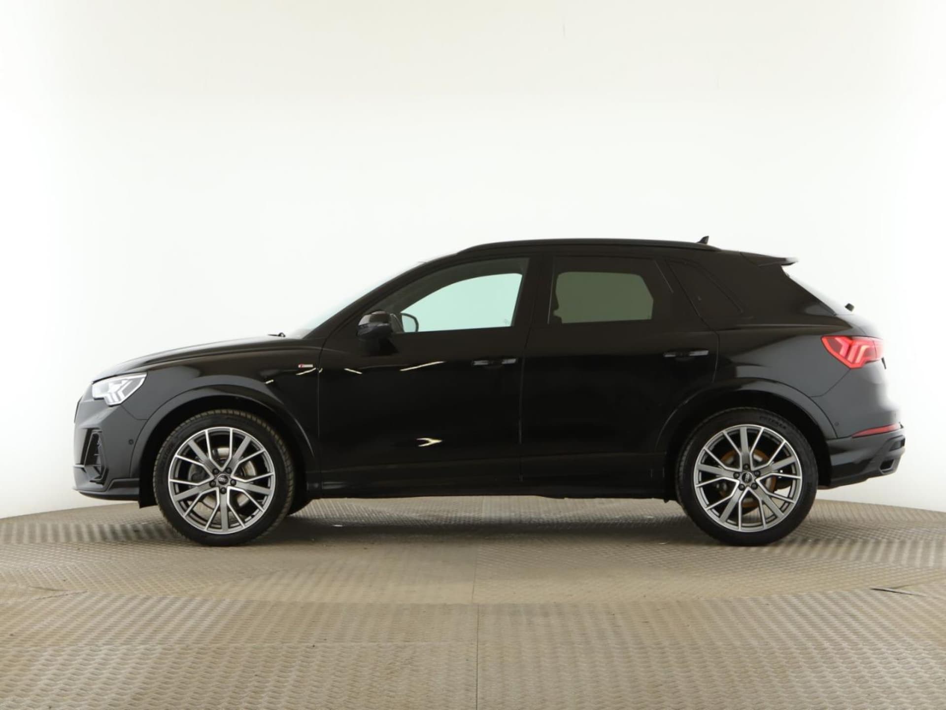 Audi Q3 SUV S line