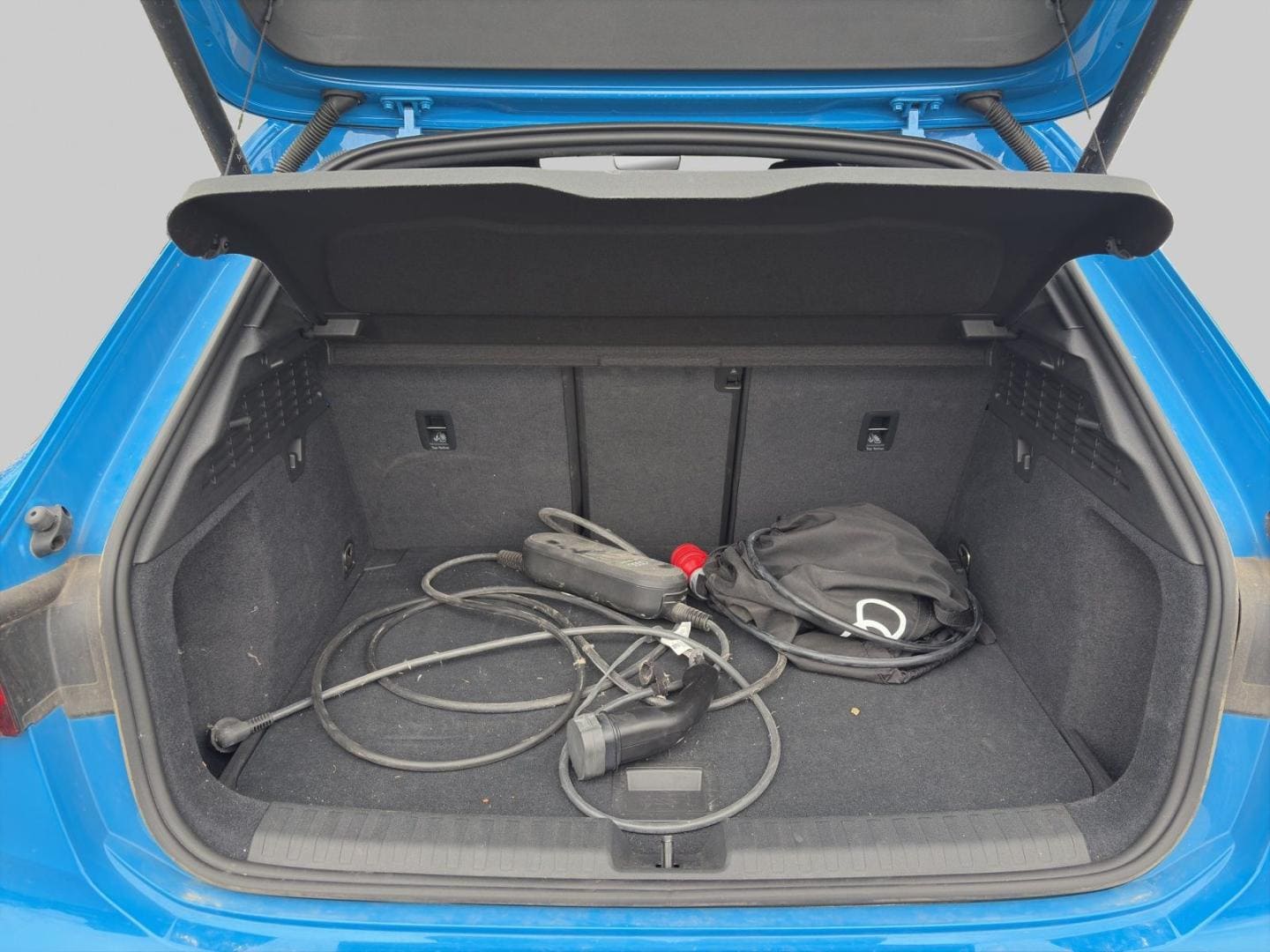 Bild über Audi A3 Sportback TFSI e S line 40 TFSI e S tronic - für weitere Informationen kontaktieren Sie den Audi Partner