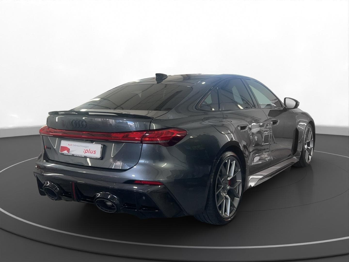 Bild über Audi RS 5 Limousine TFSI quattro 470 kW tiptronic - für weitere Informationen kontaktieren Sie den Audi Partner