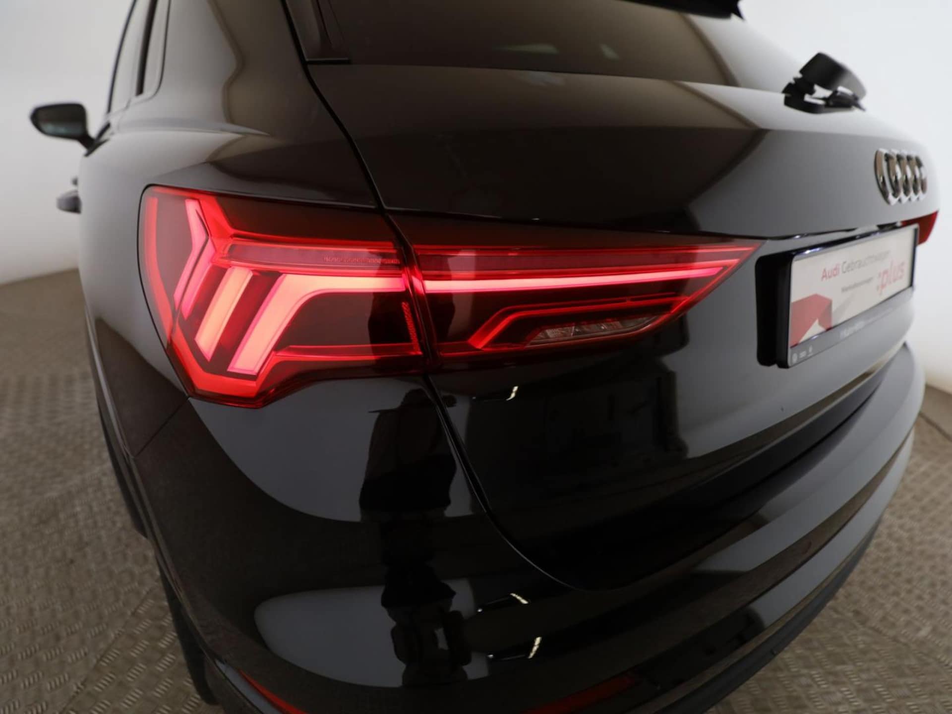 Audi Q3 SUV S line
