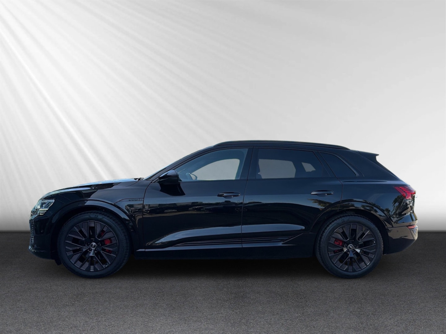Bild über Audi Q8 e-tron S line 50 e-tron quattro - für weitere Informationen kontaktieren Sie den Audi Partner