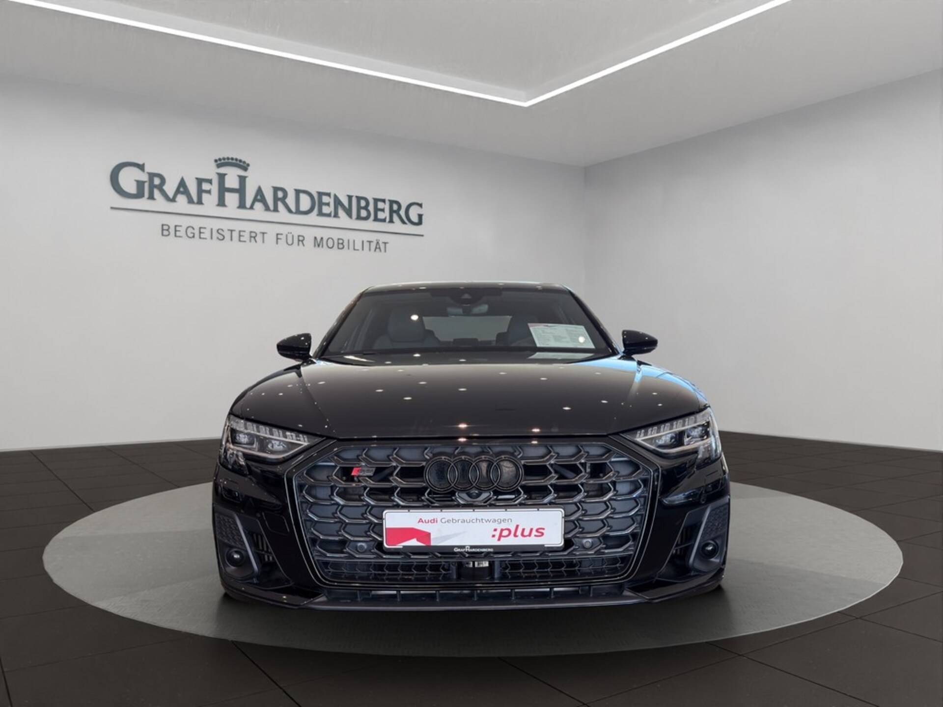 Audi S8