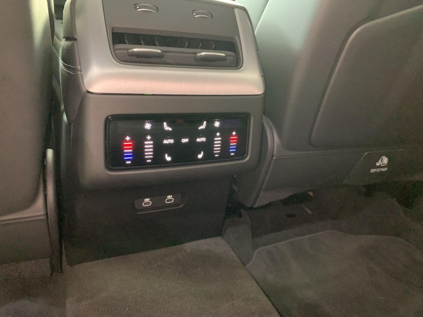 Bild über Audi Q7 SUV TDI quattro 220 kW tiptronic - für weitere Informationen kontaktieren Sie den Audi Partner