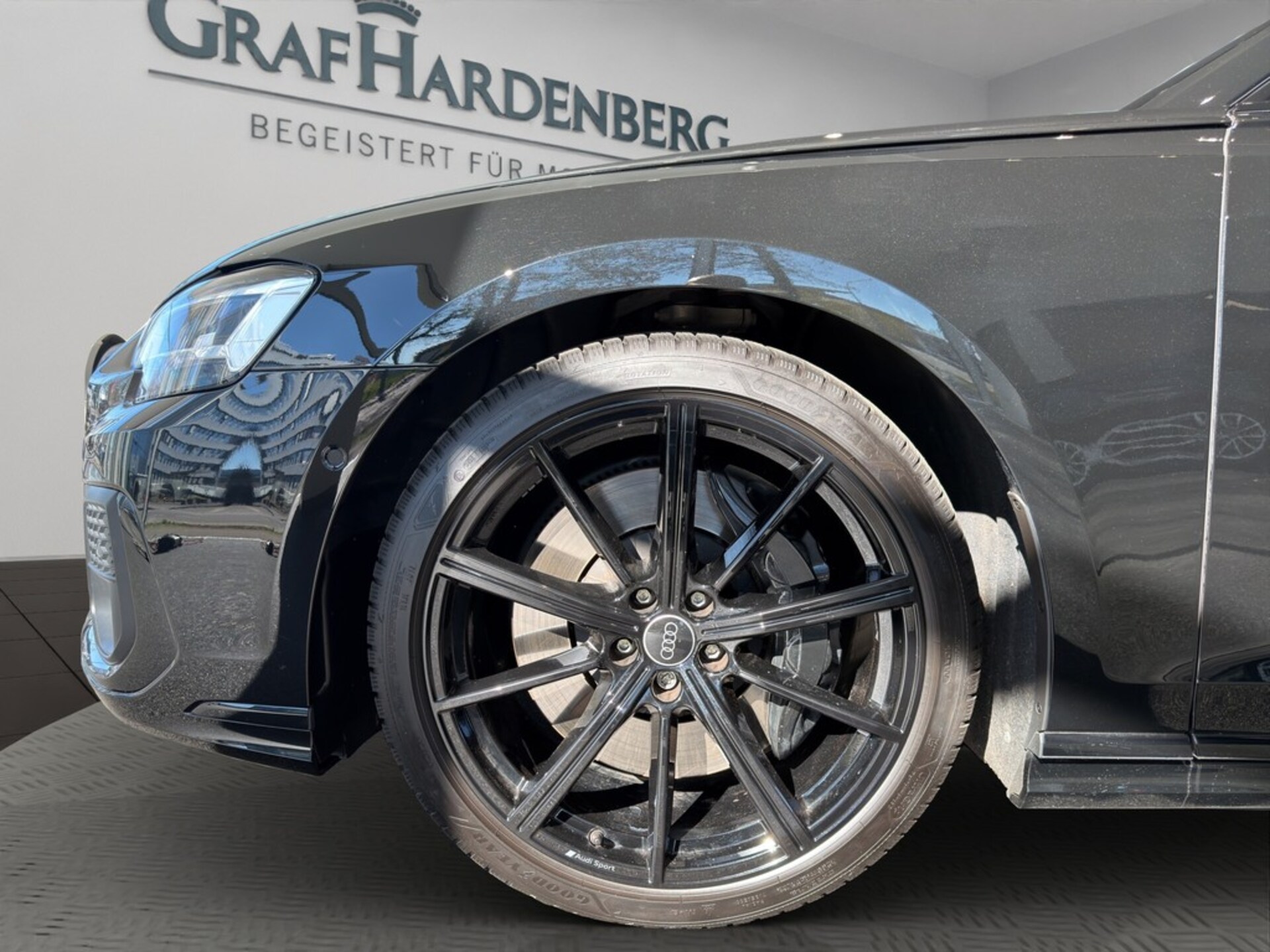 Audi S8