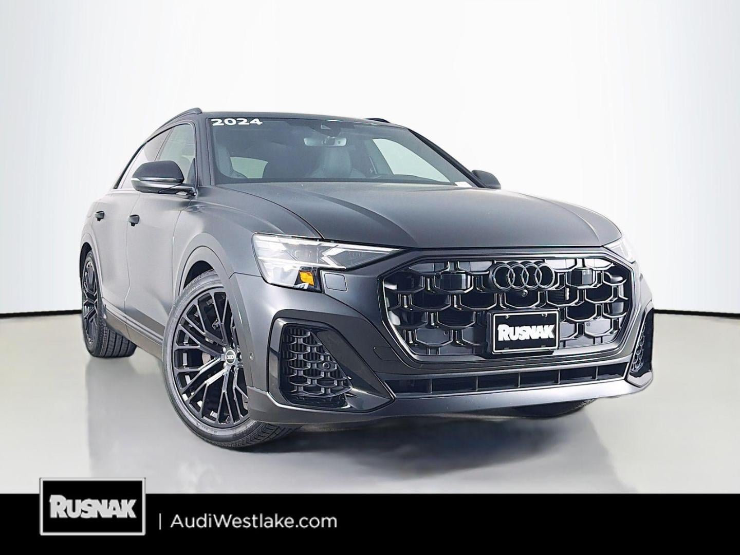 2024 Audi SQ8 Premium Plus's photo
