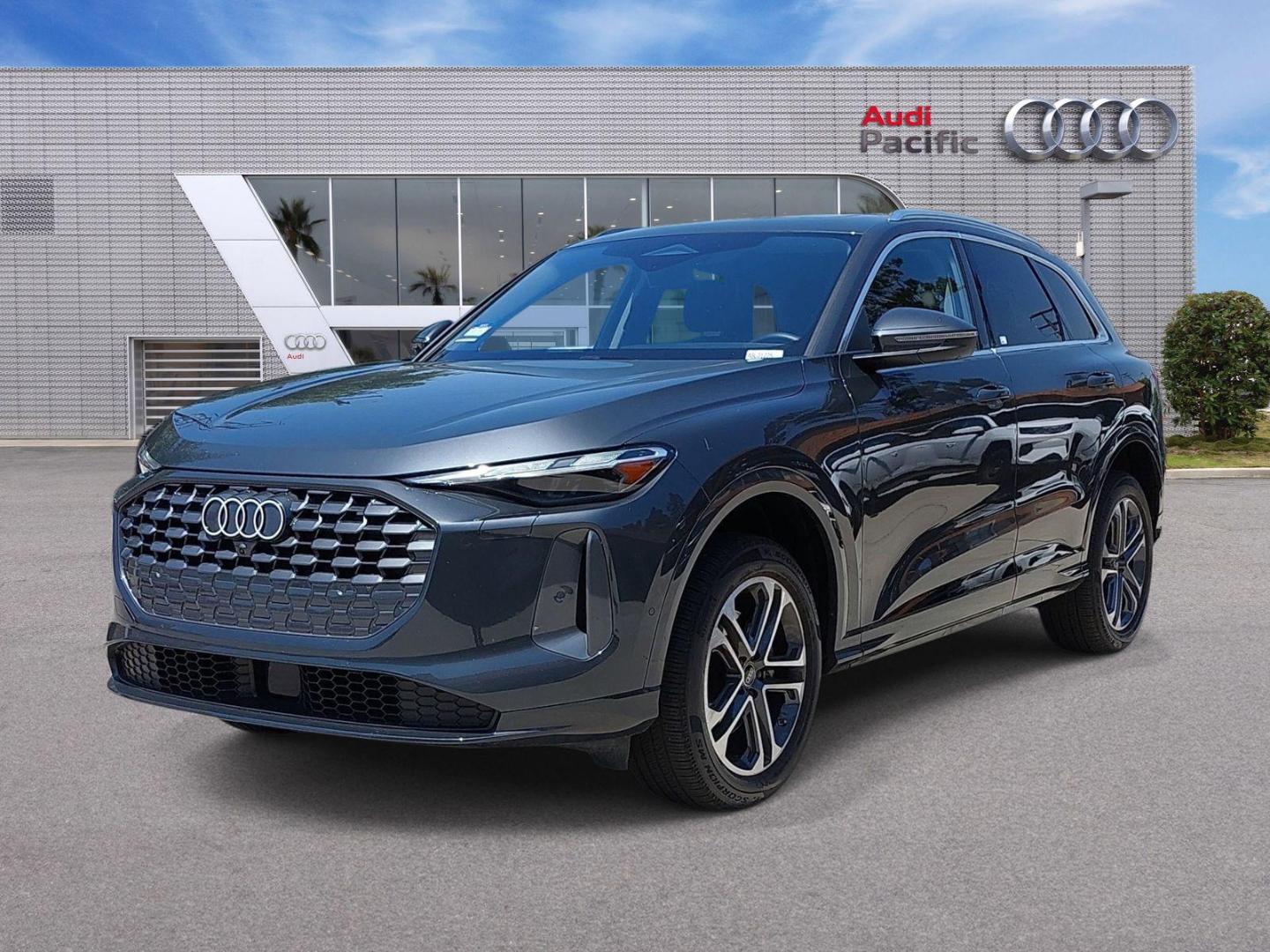 2025 Audi Q5 40 Premium's photo