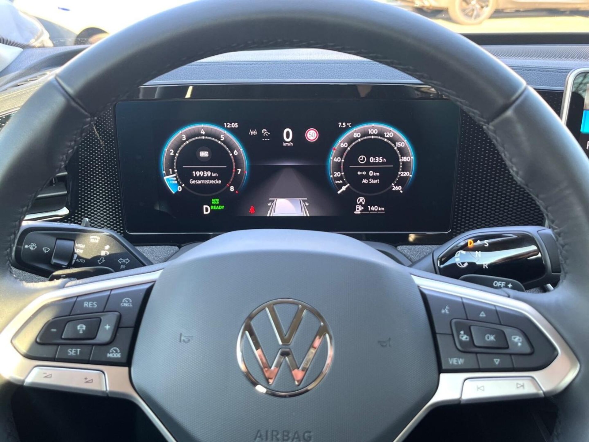 Volkswagen Passat Basis-Modell