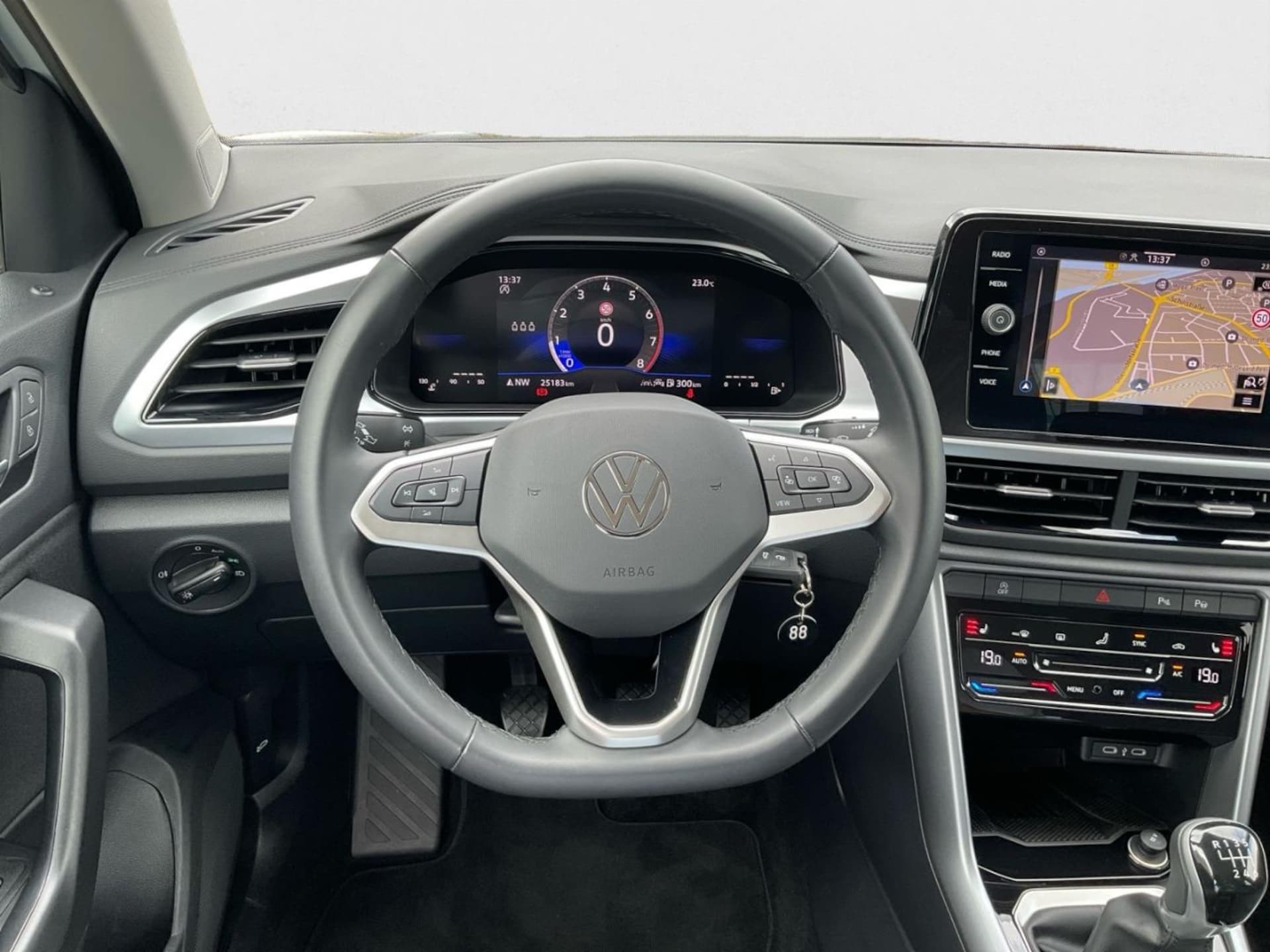 Volkswagen T-Roc Life