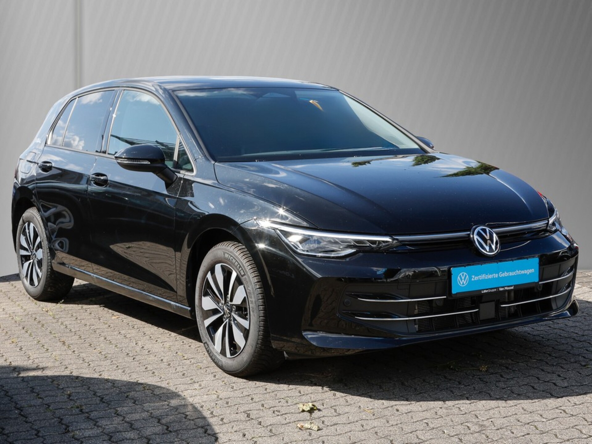 Volkswagen Golf Life