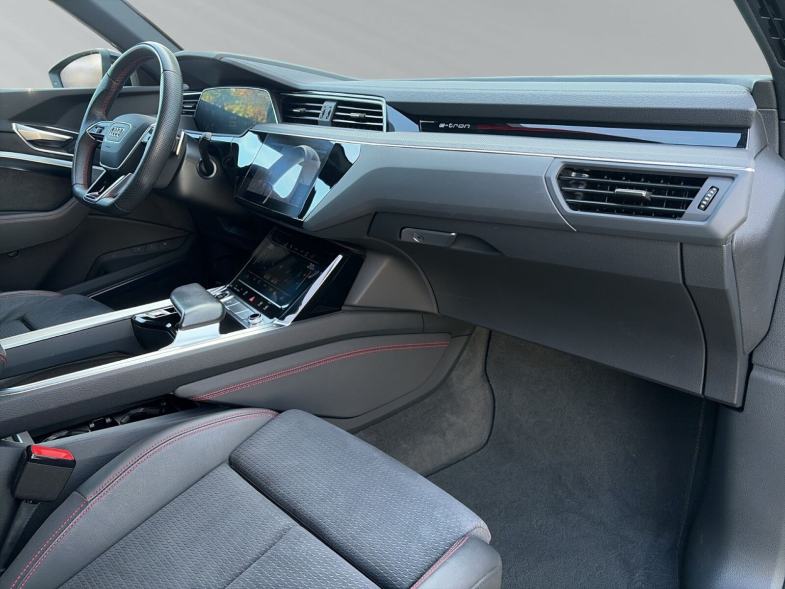 Audi Q8 e-tron – Bild 11