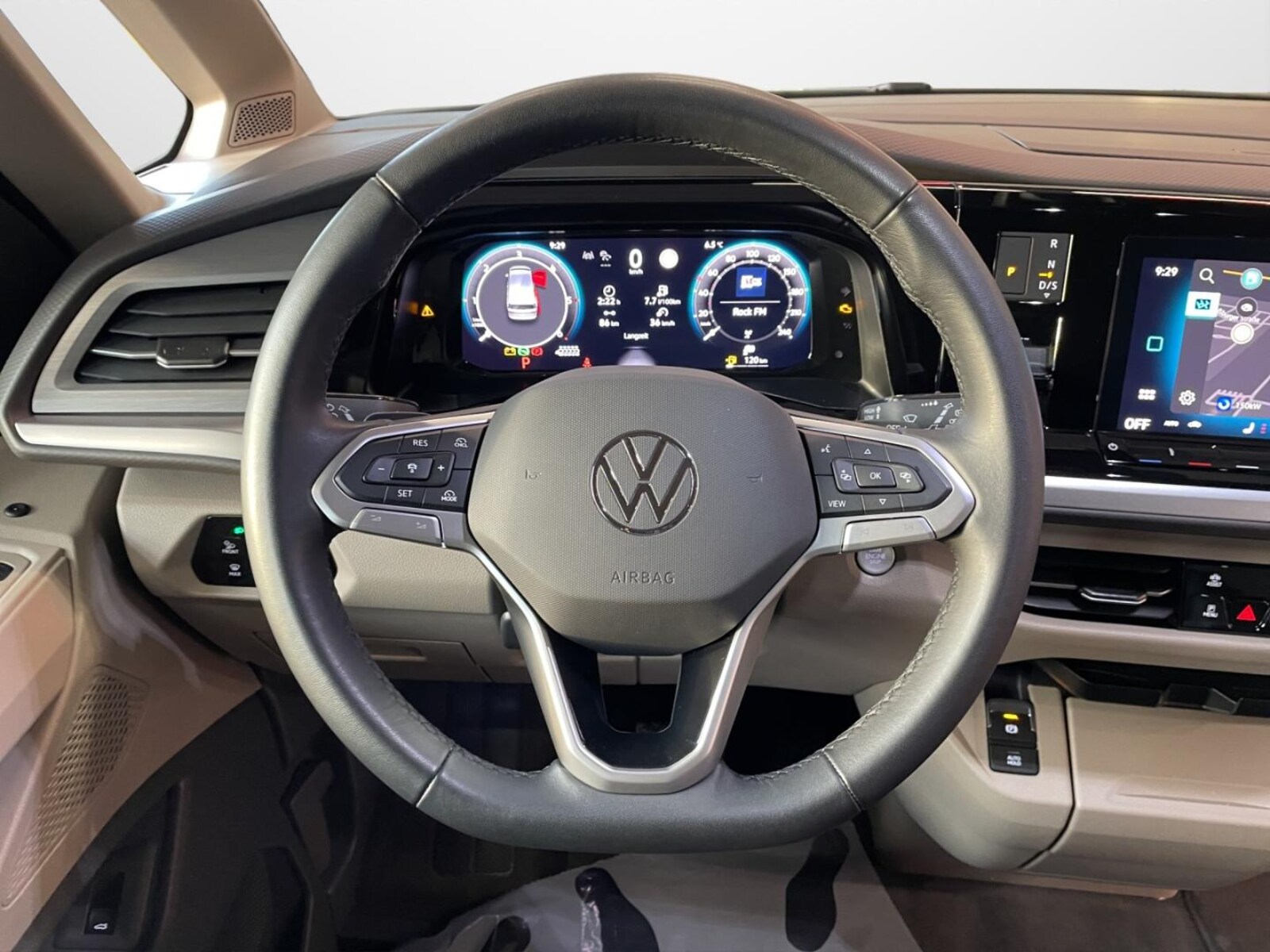 Volkswagen Multivan Langversion – Bild 10