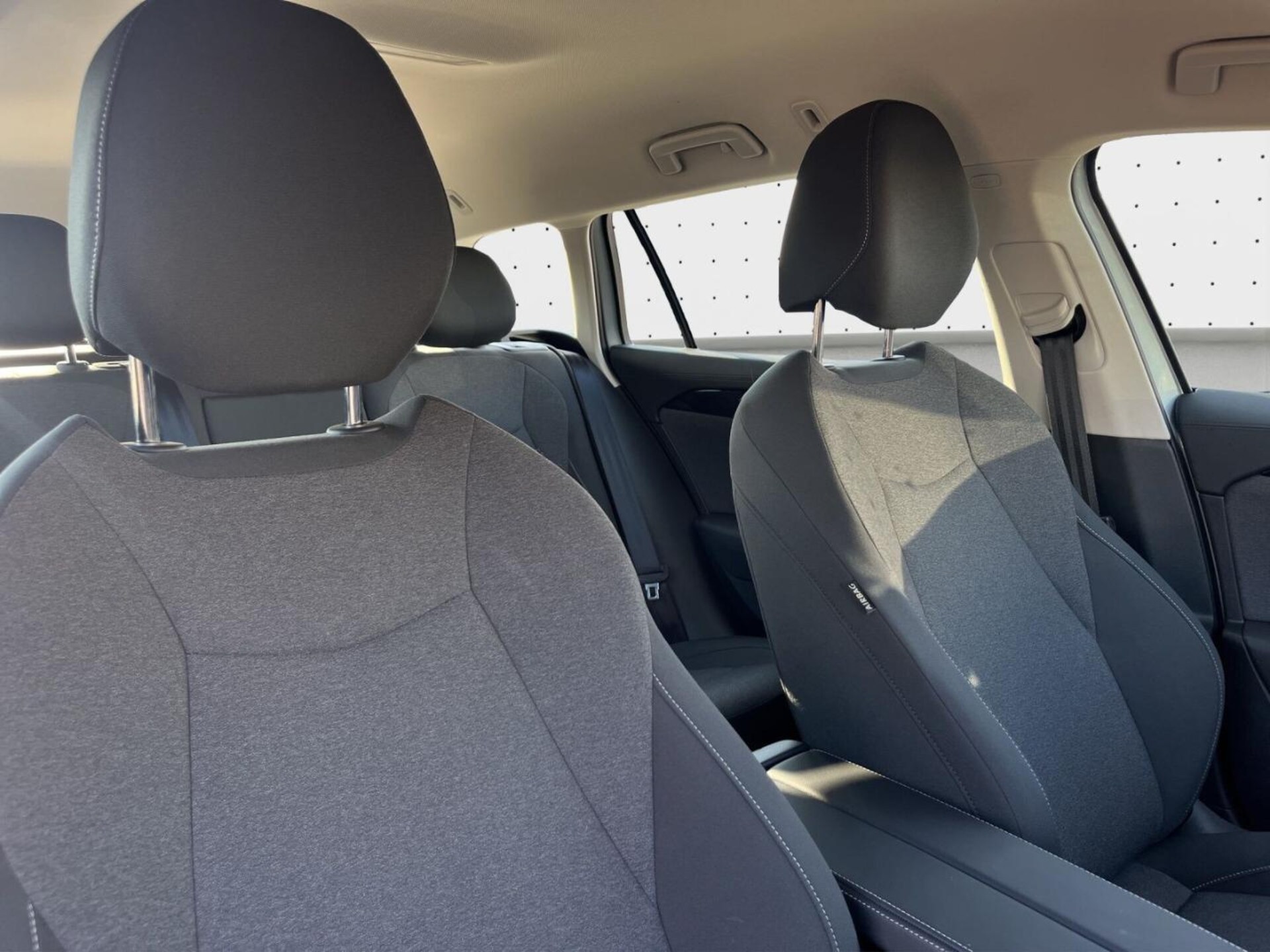 Volkswagen Passat Basis-Modell