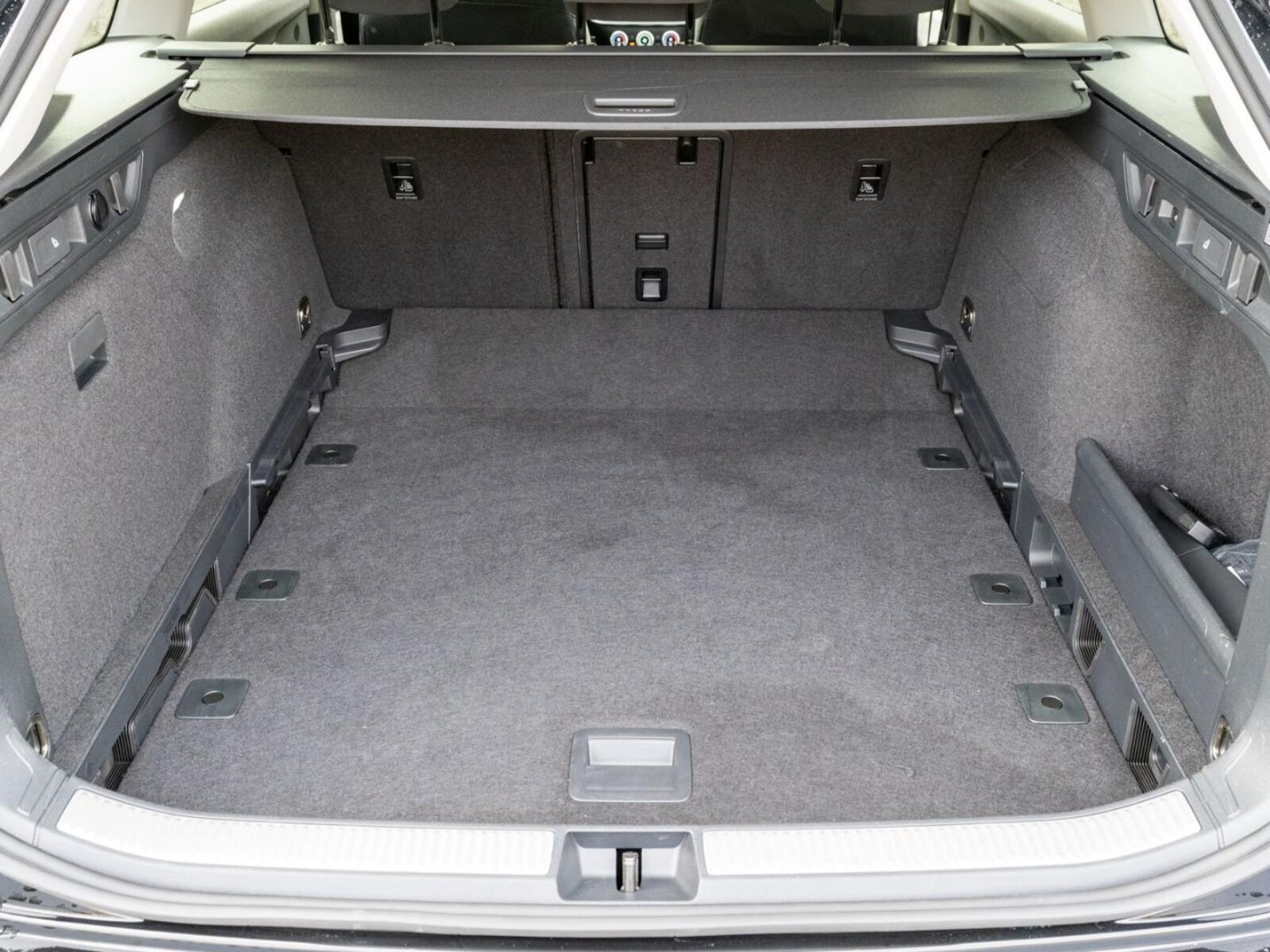 Škoda Superb Combi – Bild 9