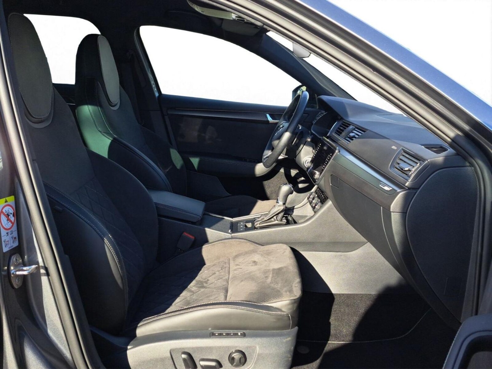 Škoda Superb Combi – Bild 4