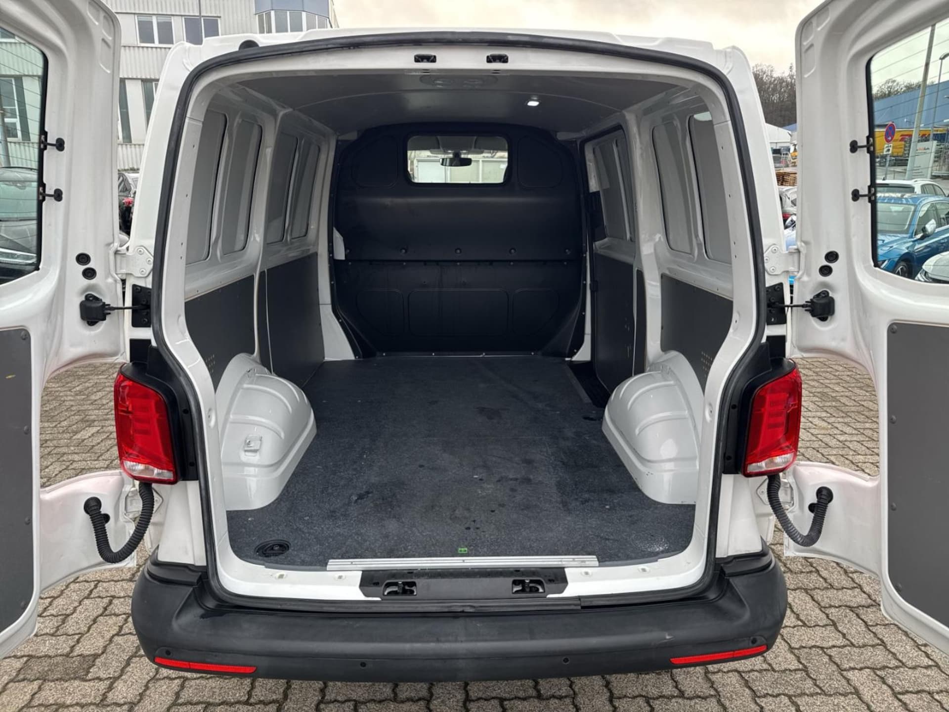 Volkswagen T6.1 Transporter Kasten kurzer Radstand