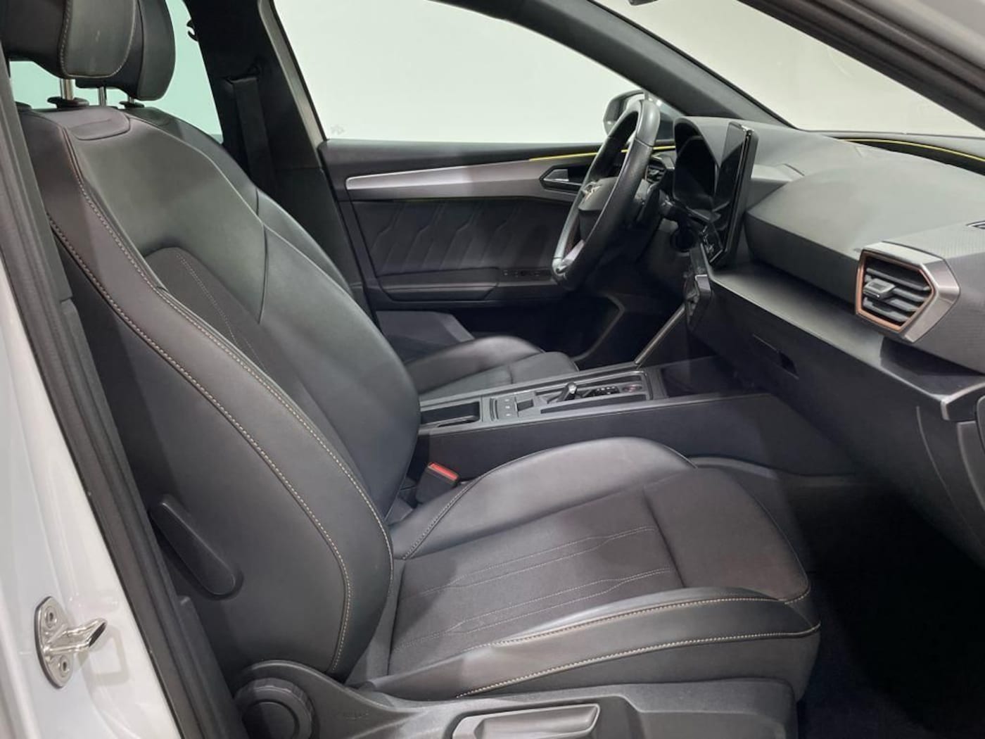 CUPRA Leon León 1.5 eTSI DSG 110 kW (150 CV) — photo 6