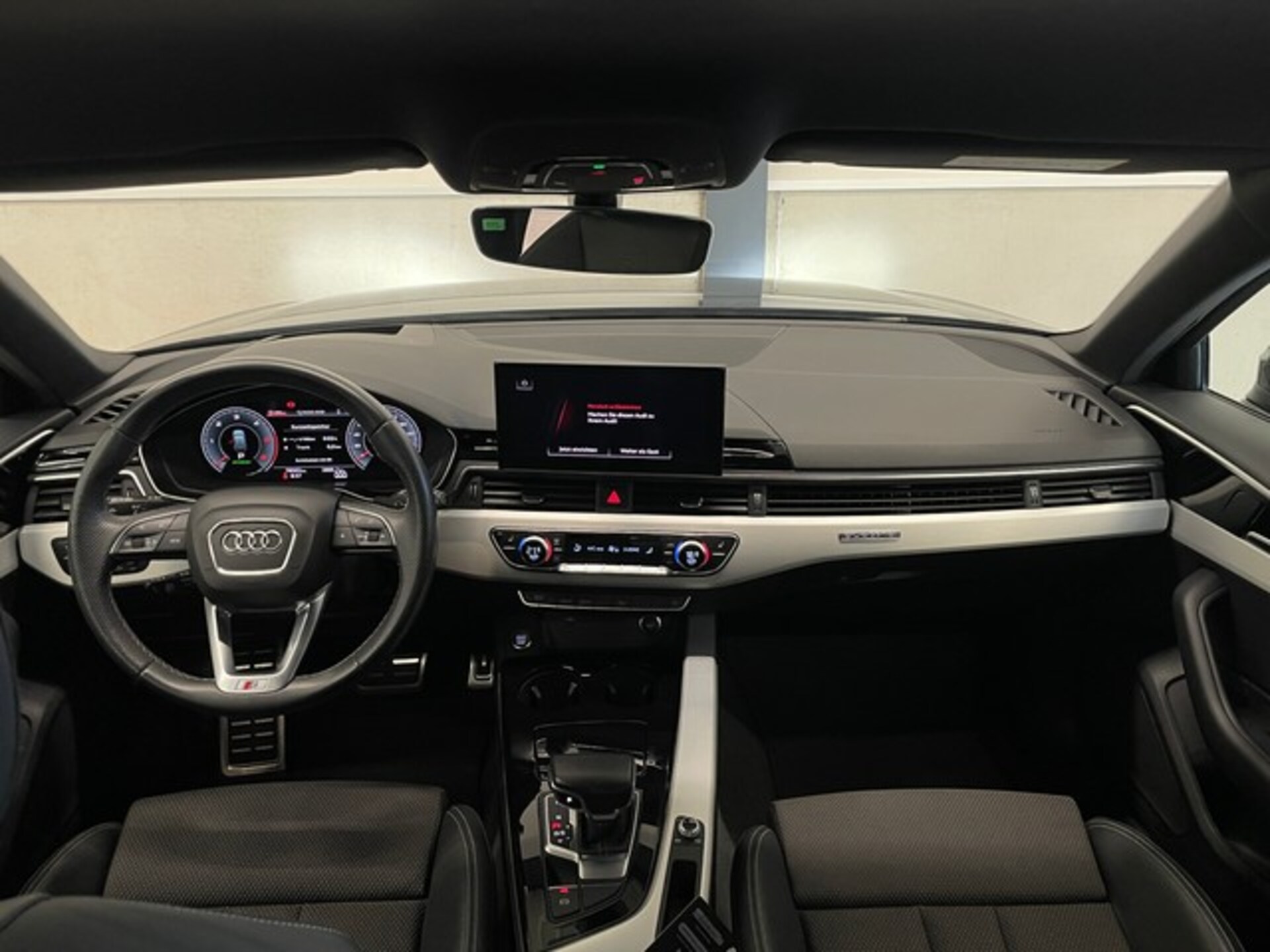 Audi A4 Avant S line