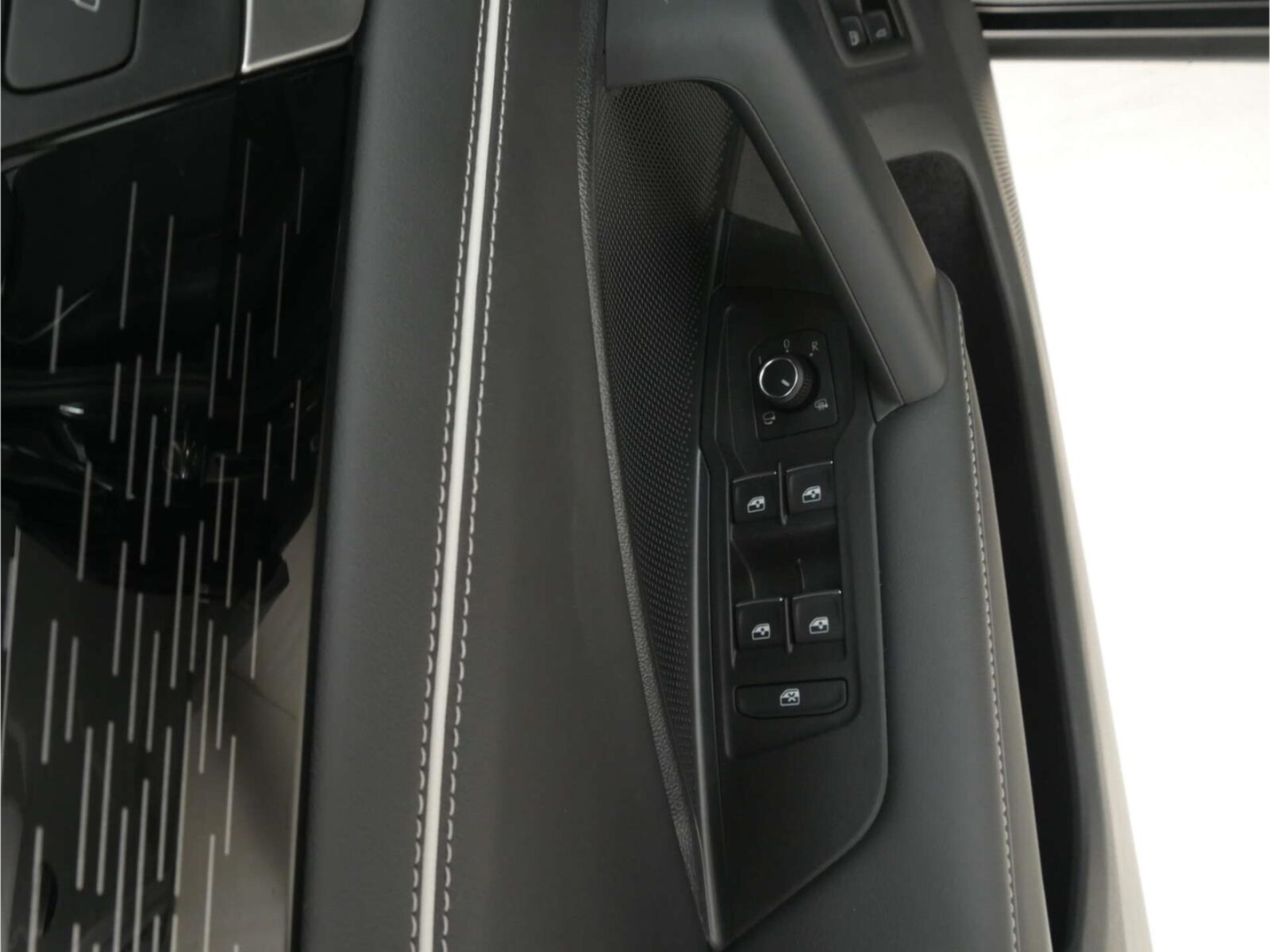 Volkswagen Tiguan – Bild 12