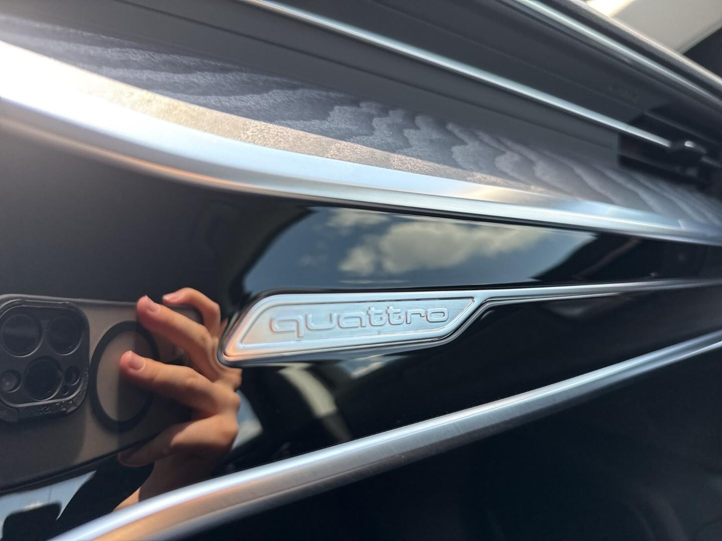 Bild über Audi A6 Avant 50 TDI quattro tiptronic - für weitere Informationen kontaktieren Sie den Audi Partner