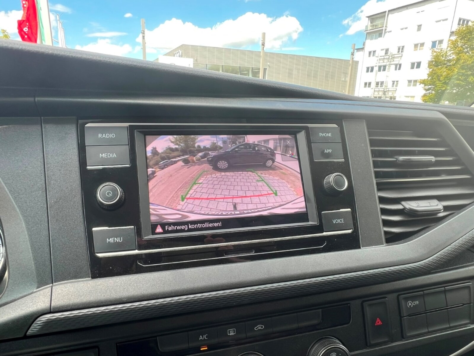 Volkswagen T6.1 Transporter Kasten kurzer Radstand – Bild 8
