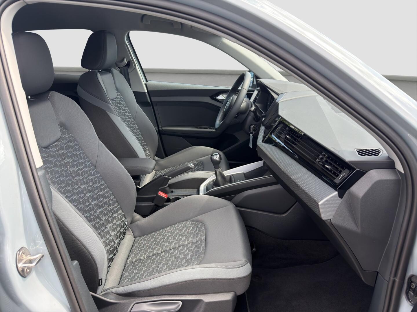 Bild über Audi A1 Sportback advanced 30 TFSI Schaltgetriebe - für weitere Informationen kontaktieren Sie den Audi Partner