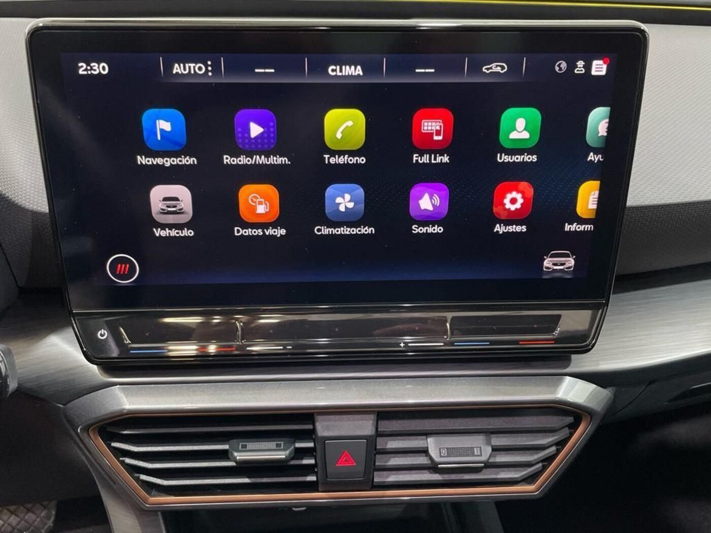 CUPRA Leon León 1.5 eTSI DSG 110 kW (150 CV) — photo 19