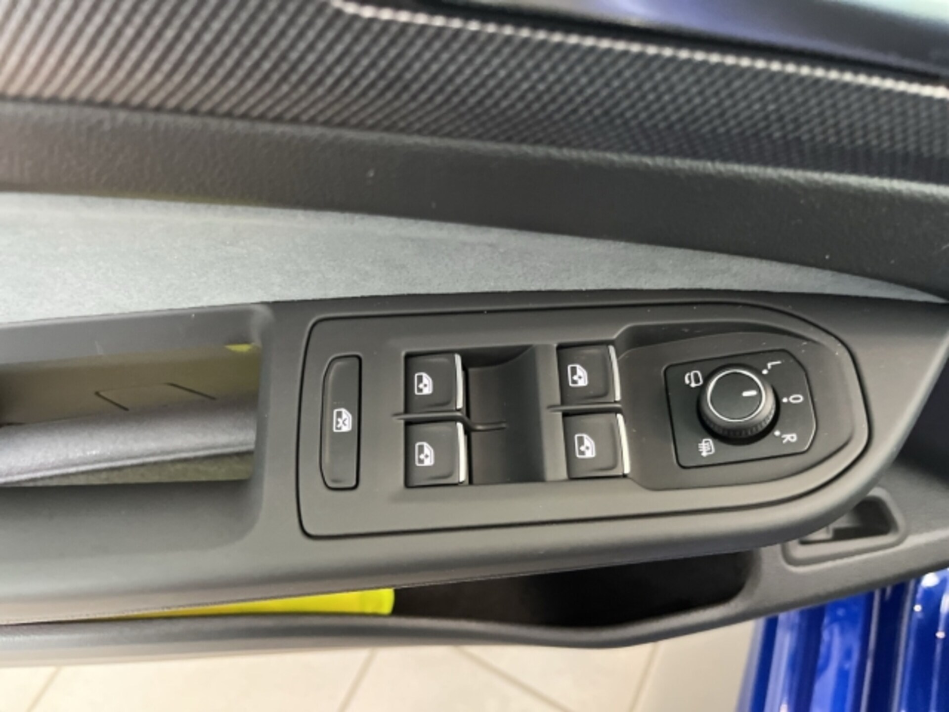 Volkswagen Golf Variant R
