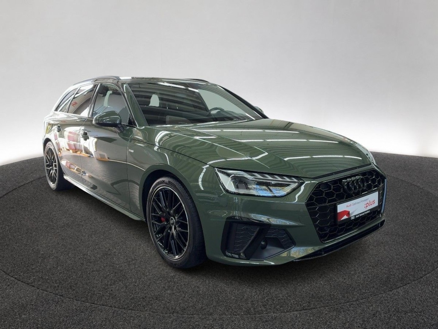 Bild über Audi A4 Avant S line 40 TFSI S tronic - für weitere Informationen kontaktieren Sie den Audi Partner