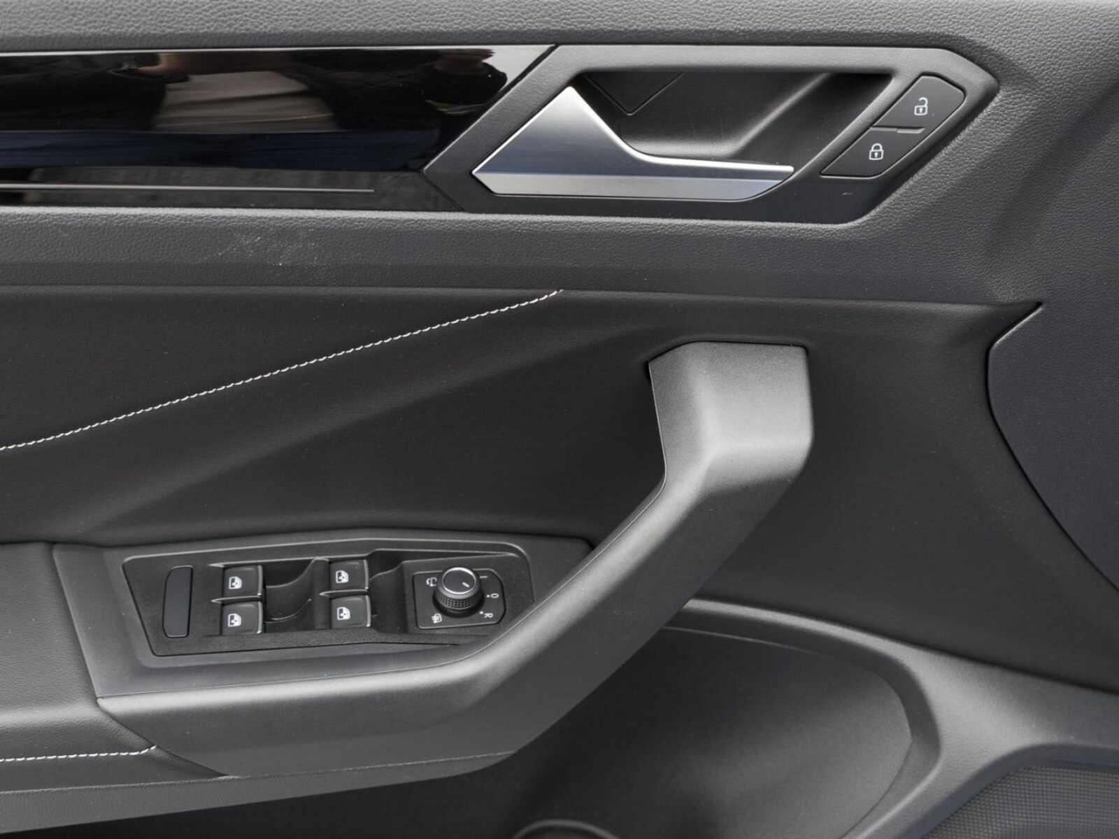Volkswagen T-Roc Cabriolet – Bild 10