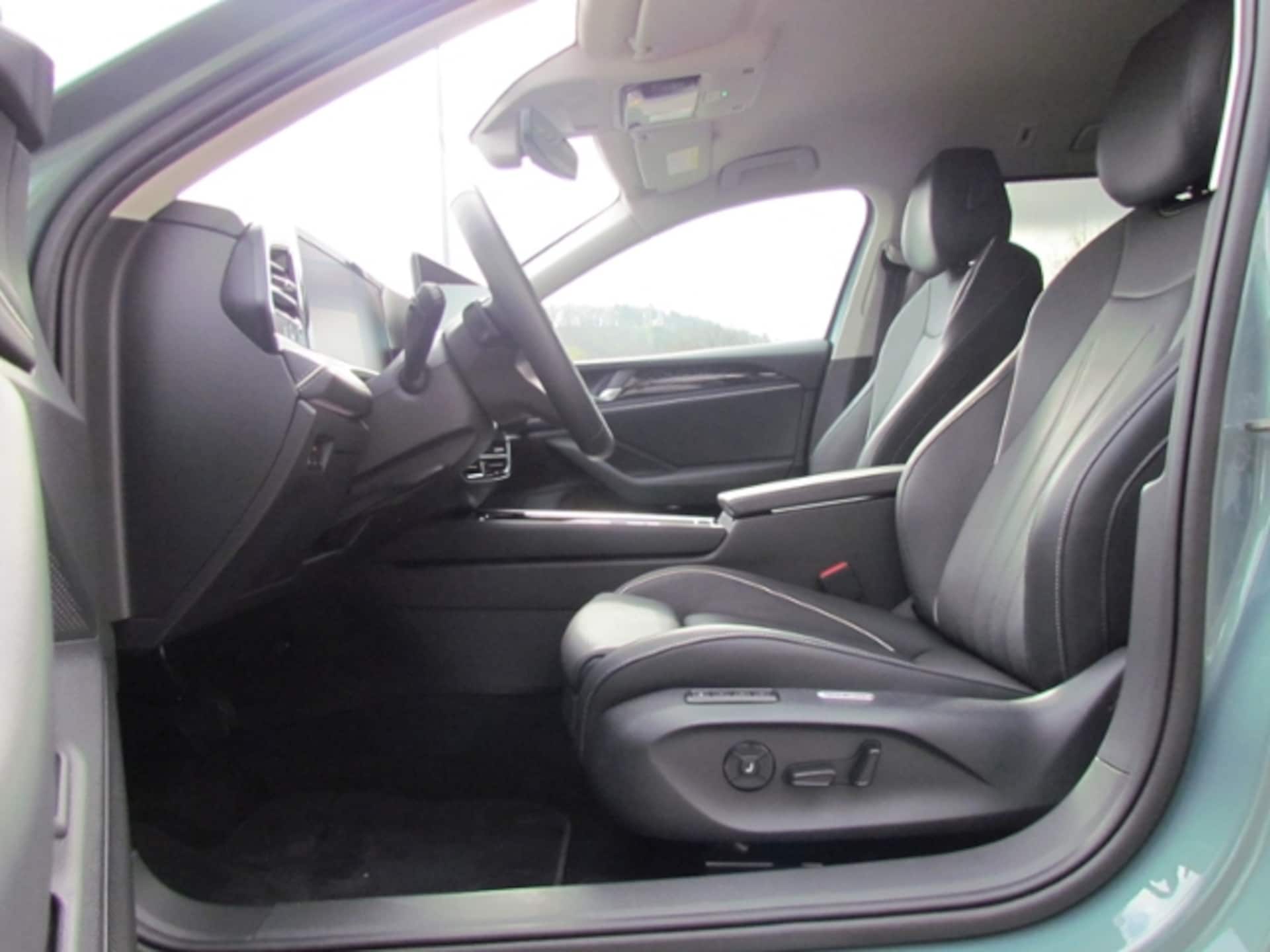 Volkswagen Passat Elegance