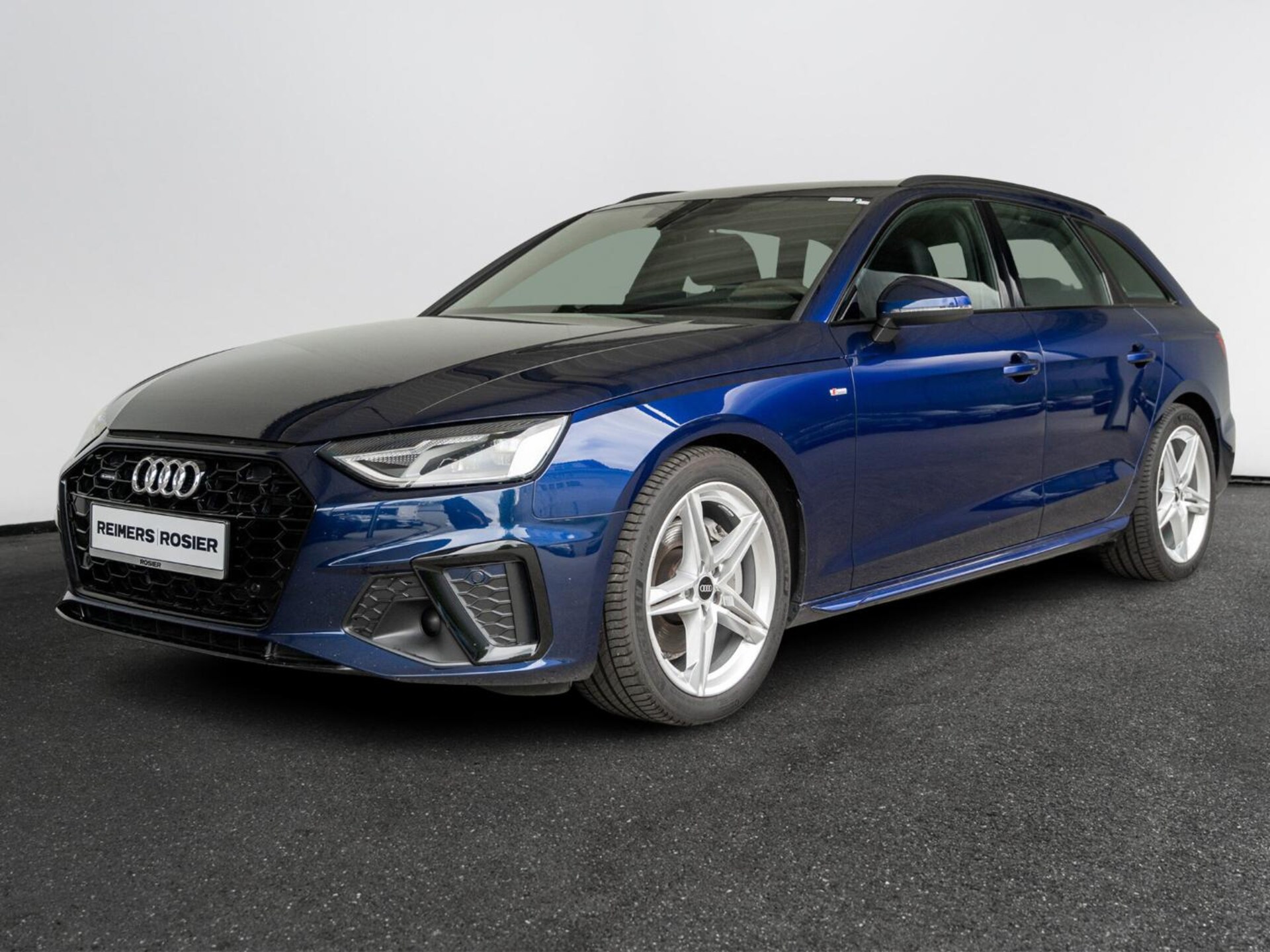 Audi A4 Avant S line