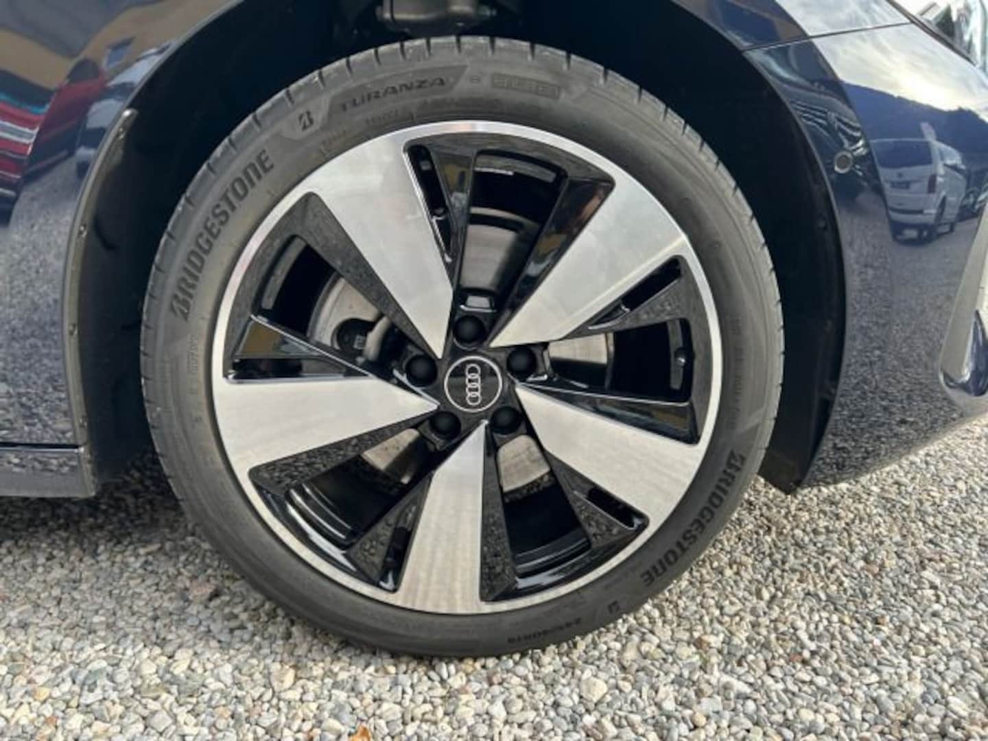 Bild über Audi A5 Avant TFSI 150 kW S tronic - für weitere Informationen kontaktieren Sie den Audi Partner